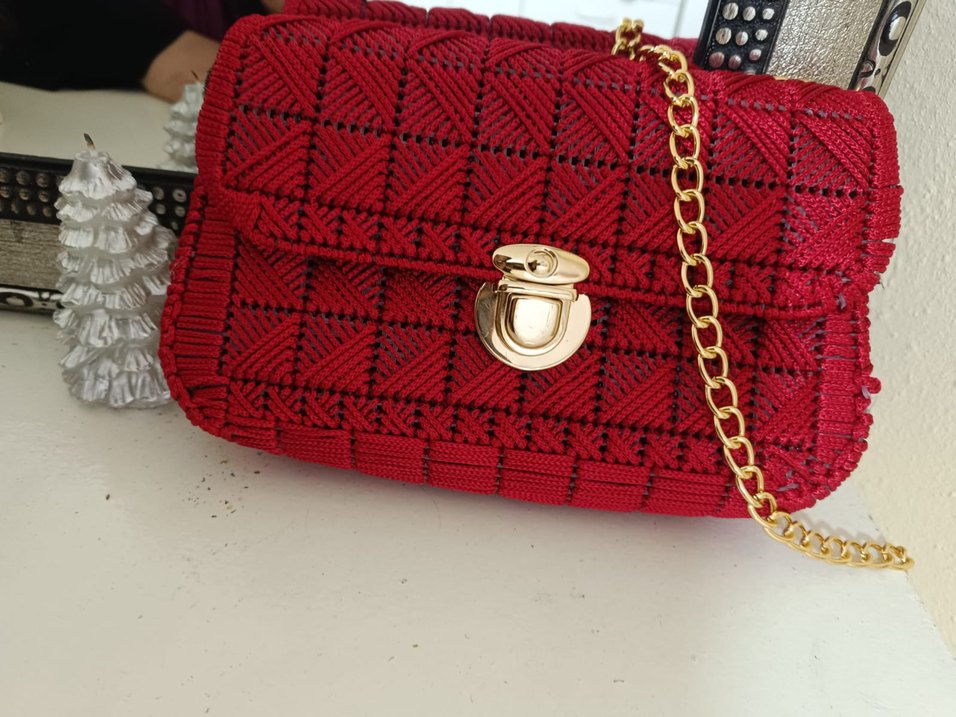 Zincir Detaylı Kırmızı Kadın Çanta - Görsel 3