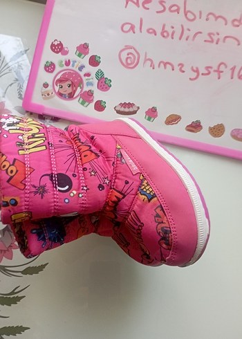 LC Waikiki 27 numara çocuk bot - Görsel 6