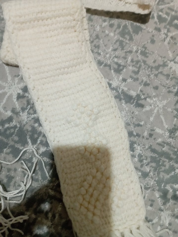 Çocuk Beyaz Örgü Bere ve Atkı Seti - Görsel 4