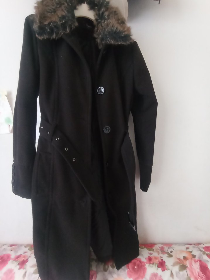 Kürk Yaka Siyah Kaban kaşe - Görsel 4