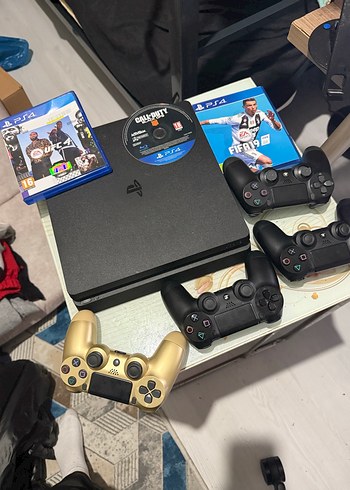 PlayStation 4 Slim