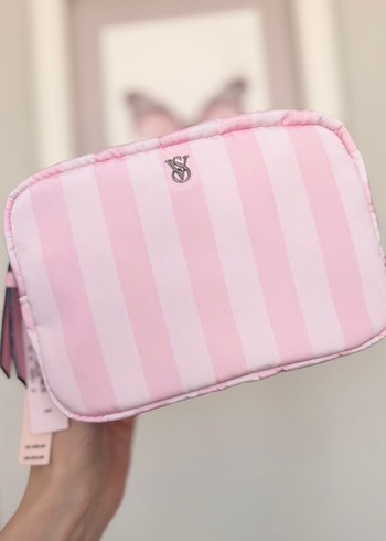 Victorias secret makyaj çantası