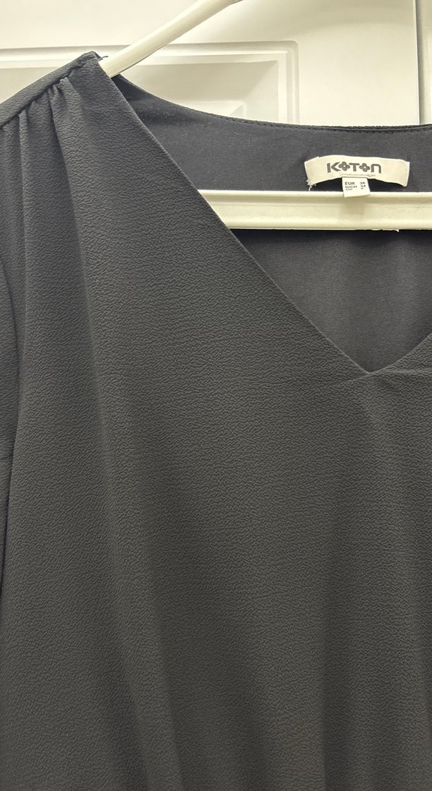 Siyah V Yakalı Elbise - Görsel 2