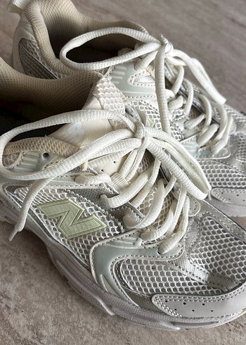 37 Beden beyaz Renk New balance 530