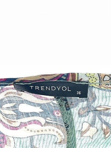 36 Beden çeşitli Renk Trendyol & Milla Kısa Elbise %70 İndirimli.