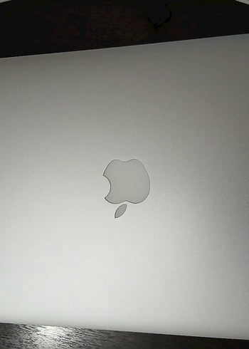  Beden Apple MacBook Air Laptop