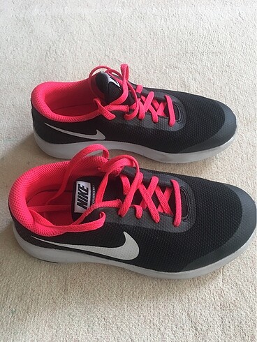 35 Beden siyah Renk Nike Flex Spor Ayakkabı