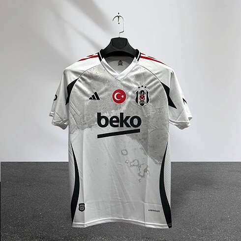 BEŞİKTAŞ ÇUBUKLU 2025 YENİ SEZON FORMASI