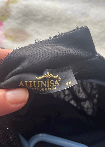 Uzun Kollu Siyah Boncuk İşlemeli Elbise - Görsel 3