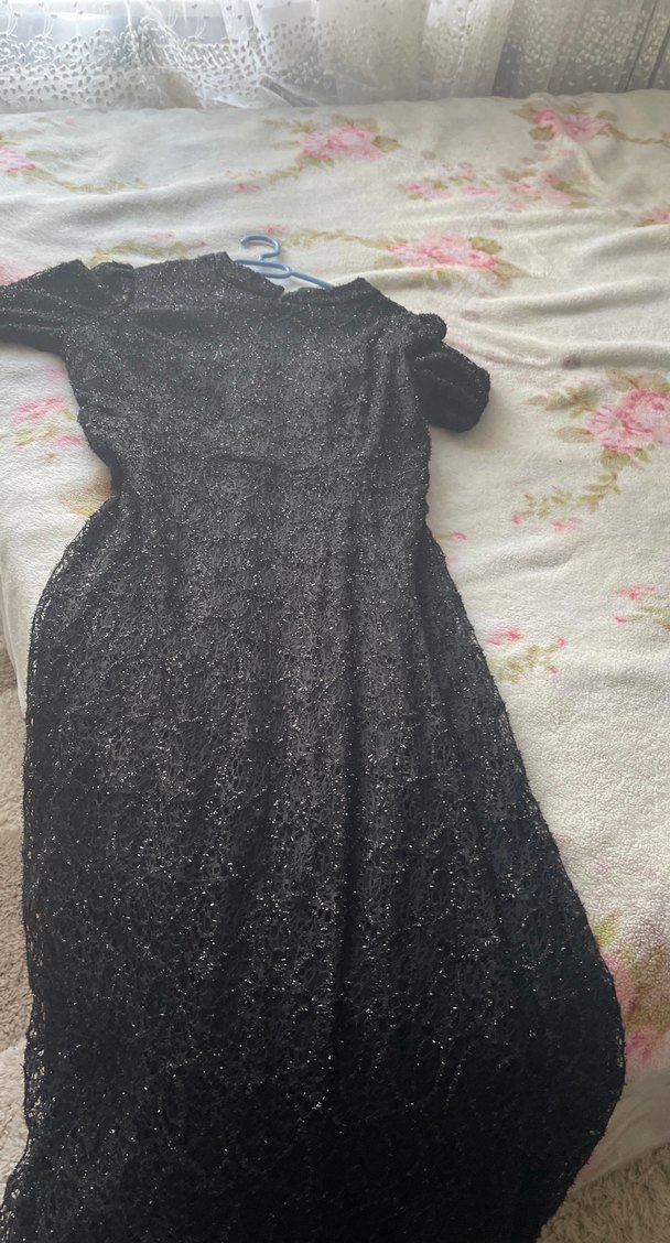 Uzun Kollu Siyah Boncuk İşlemeli Elbise - Görsel 2