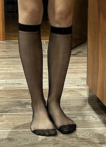 Siyah ince dizaltı çorap 