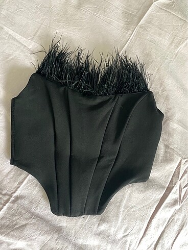 Trendyol & Milla Tüylü korse crop