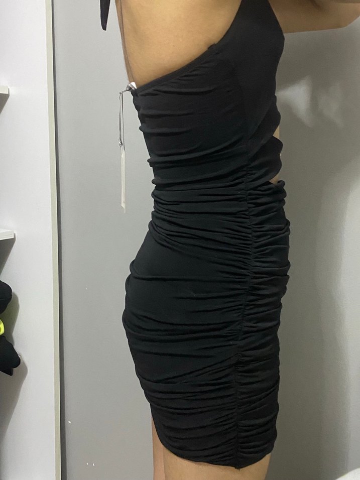 Siyah mini dekolteli gece elbisesi - Görsel 5