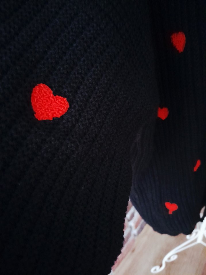 Nakışlı Siyah Örgü Hırka - Görsel 3