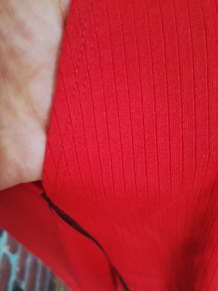 Kısa Kollu Düğmeli Kırmızı V Yaka Kadın Bluz - Görsel 2