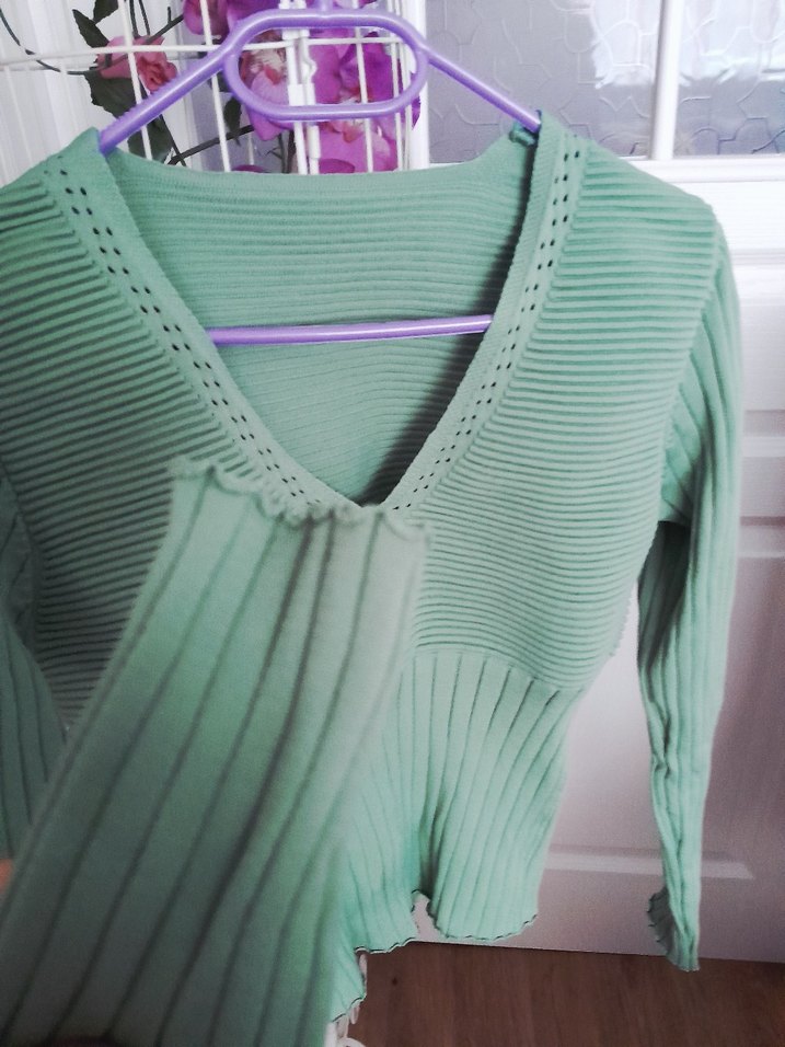 Bohem Tarz Pastel Yeşil V Yaka Kadın Kazak - Görsel 2