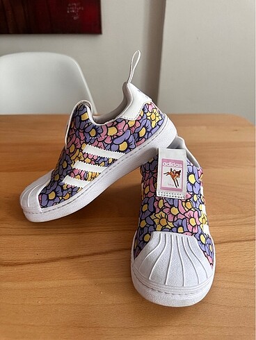 Adidas Çiçekli Superstar