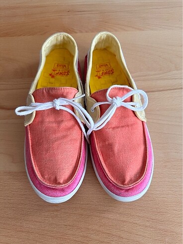 37 Beden Vans Renkli Babet