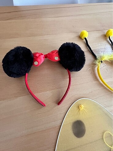 Diğer Arı kostüm seti ve mini mouse taç