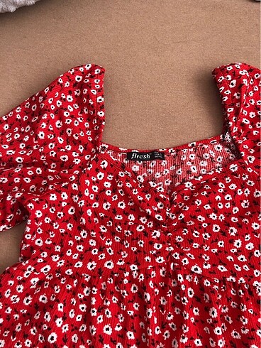 Zara Çiçekli kırmızı crop