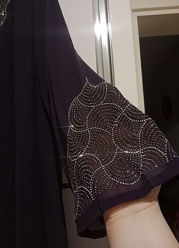 Şifon ve taş detaylı simli abiye - Görsel 3