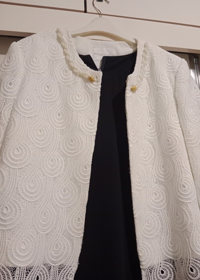 Güpur tasarım ceketli elbise - Görsel 3