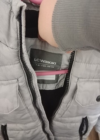 Hiç giyilmemiş çocuk montu - Görsel 4