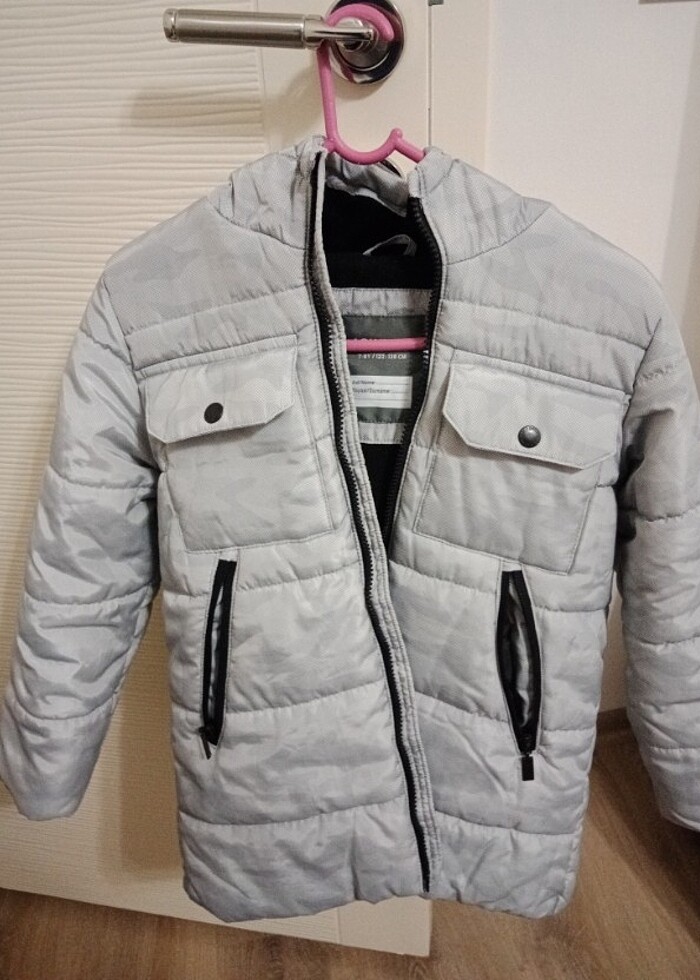 Hiç giyilmemiş çocuk montu - Görsel 3