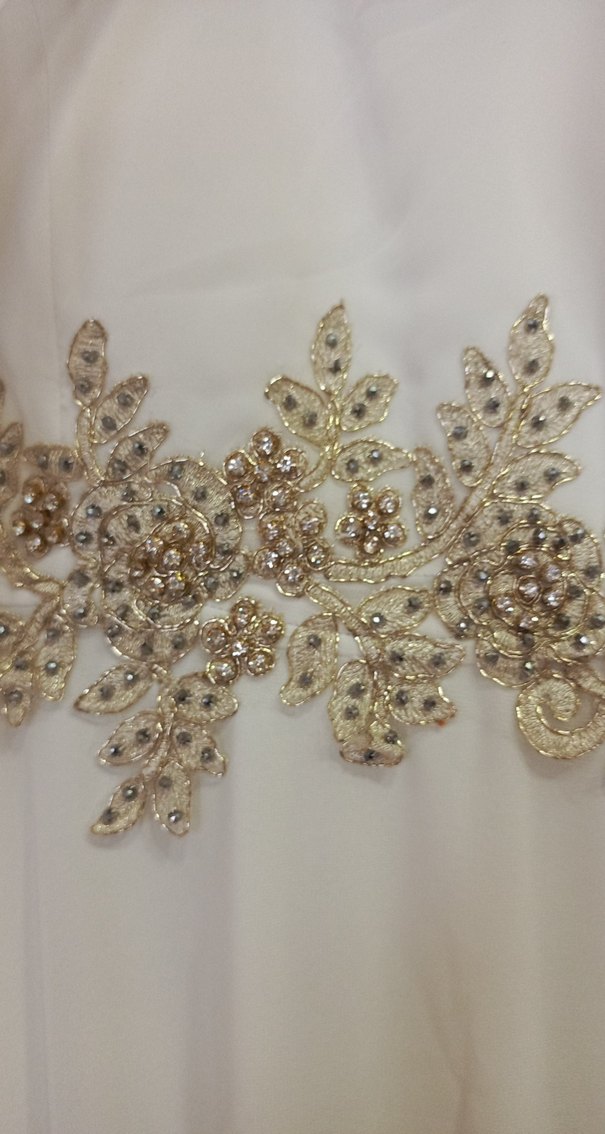 İşlemeli Beyaz Uzun Kadın Abiye - Görsel 3