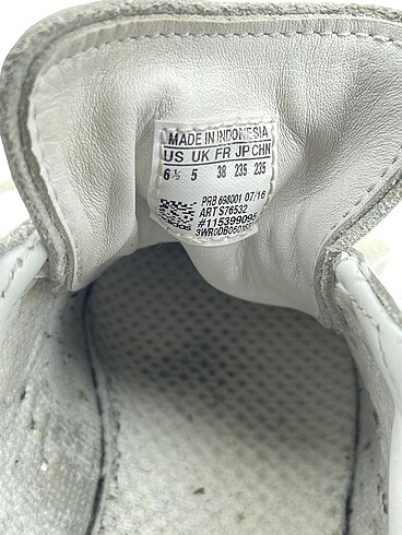38 Beden beyaz Renk Adidas Spor Ayakkabı %70 İndirimli.
