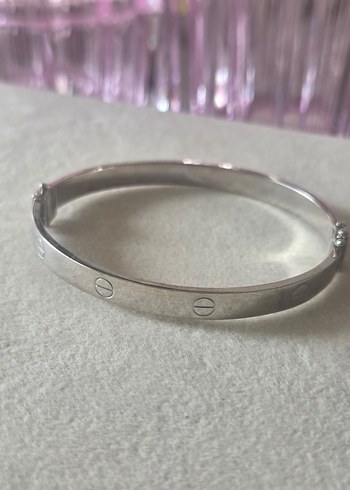 cartier model Minimalist Tokalı Gri Bilezik