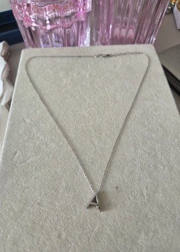 Beden zen Diamond A harf kolye