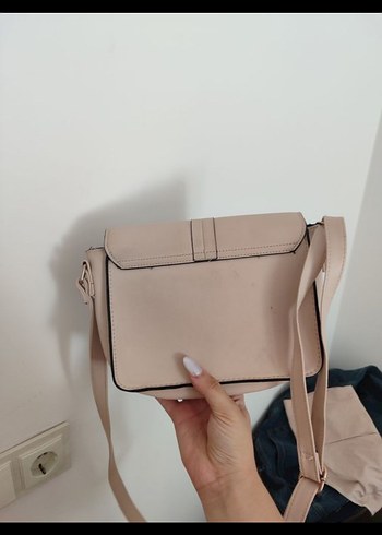 Zara Nakışlı Bej Deri Kadın Çanta