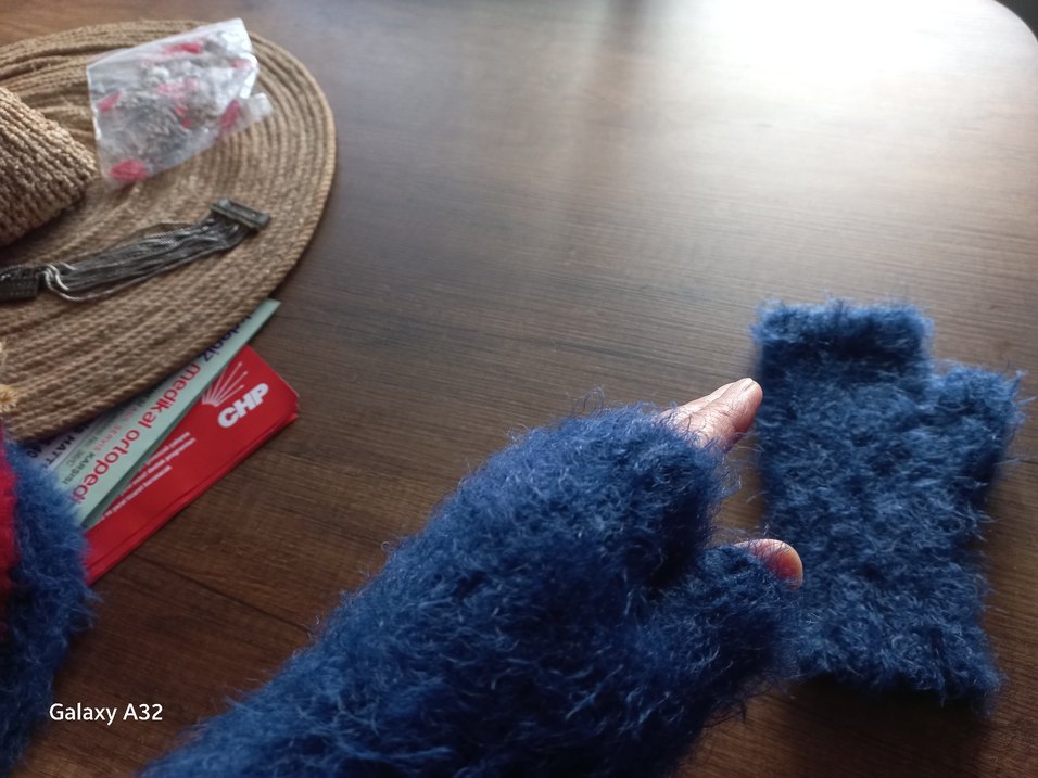 LACIVERT, EL ORGUSU, BERE VE ELDIVEN TAKIM. - Görsel 3