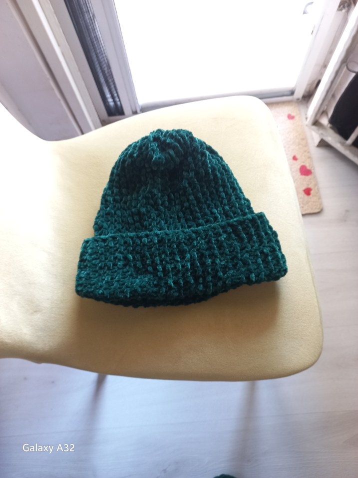 Koyu Yeşil Örgü Bere ve Boyunluk - Görsel 3