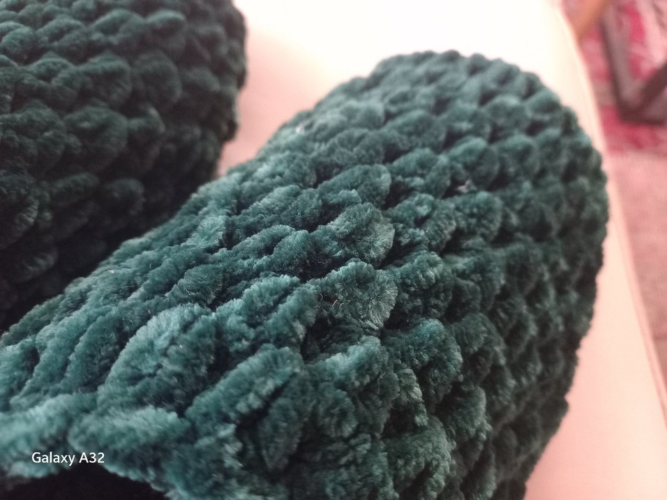 CIFT TABAN , KADIFE, 
ZUMRUT YESILI . UNISEX

SIPARIS ALINIR - Görsel 4