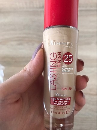 Rimel London fondöten. Bir kere kullanıldı rengi koyu geldiği iç