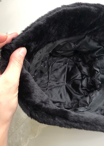 Siyah Kürklü Kadın Şapka - Görsel 3