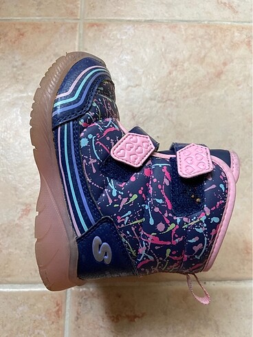 23 Beden pembe Renk Skechers bot ışıklı