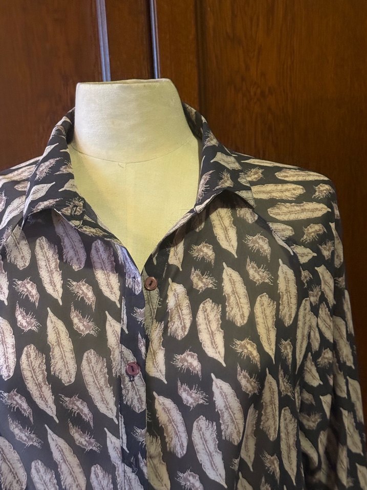 Ellison Marka Desenli Bluz  Düğmeli  Dökümlü Kesim

Çok temiz - Görsel 3