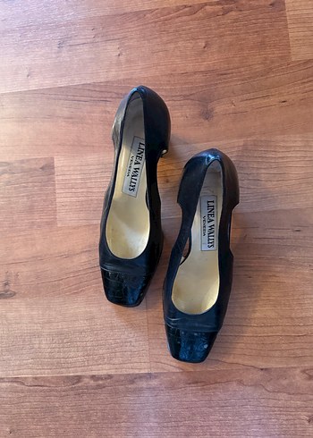 Line Wallis Siyah Pliseli Kadın Klasik Topuklu Ayakkabı - Görsel 2