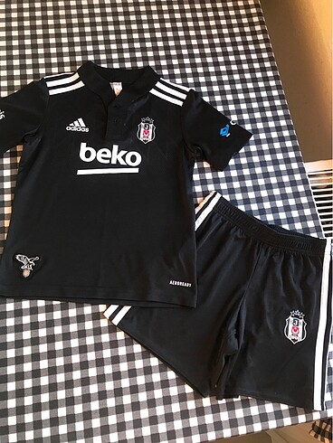 Adidas orjinal beşiktaş 5-6 yaş