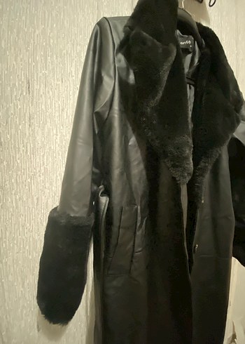 Kadın Siyah Deri Uzun Kürklü Trençkot - Görsel 4