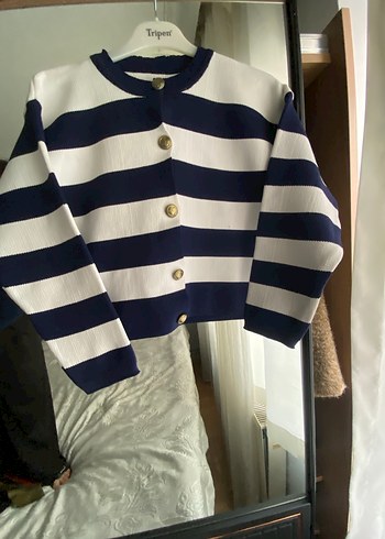 Düğmeli Beyaz Lacivert Çizgili Midi Hırka - Görsel 4