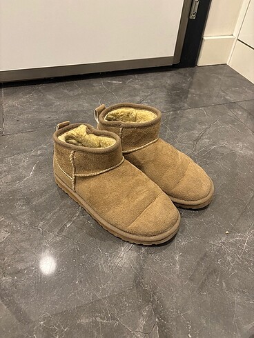 Camel renk ugg