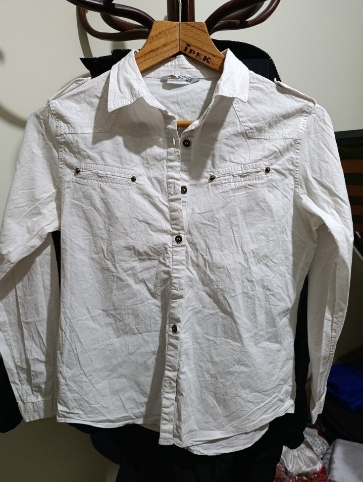 Düğmeli Beyaz Keten Kadın Gömlek - Görsel 2