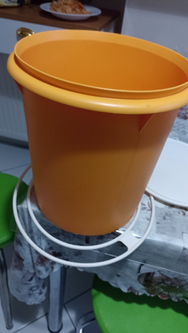 Sarı Plastik Kapaklı Kova - Görsel 3