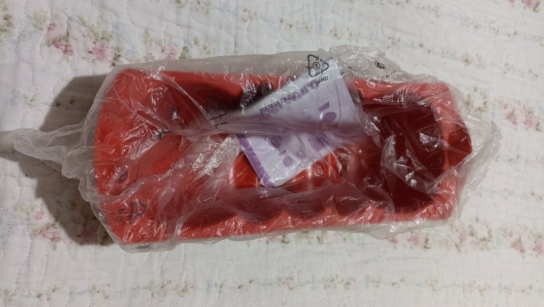 Tupperware Kırmızı Silikon Kek Kalıbı - Görsel 4