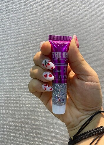 Glitter doğal parlaklık için
