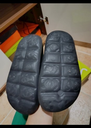 Siyah Erkek Çocuk Kaydırmaz Terlikler - Görsel 4